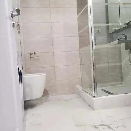 Mw Admiral Apartment *